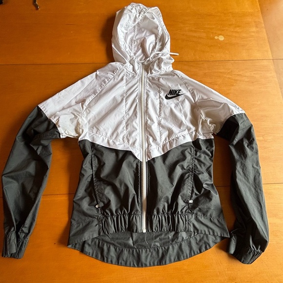 Nike Sportswear S white grey color block wind runner jacket - Picture 1 of 4